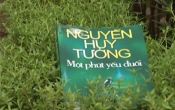 MN1CS:  Một phút yếu đuối