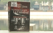 Trò chuyện trong quán La Catedral